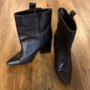 Zara basic collection women’s leather boots size40